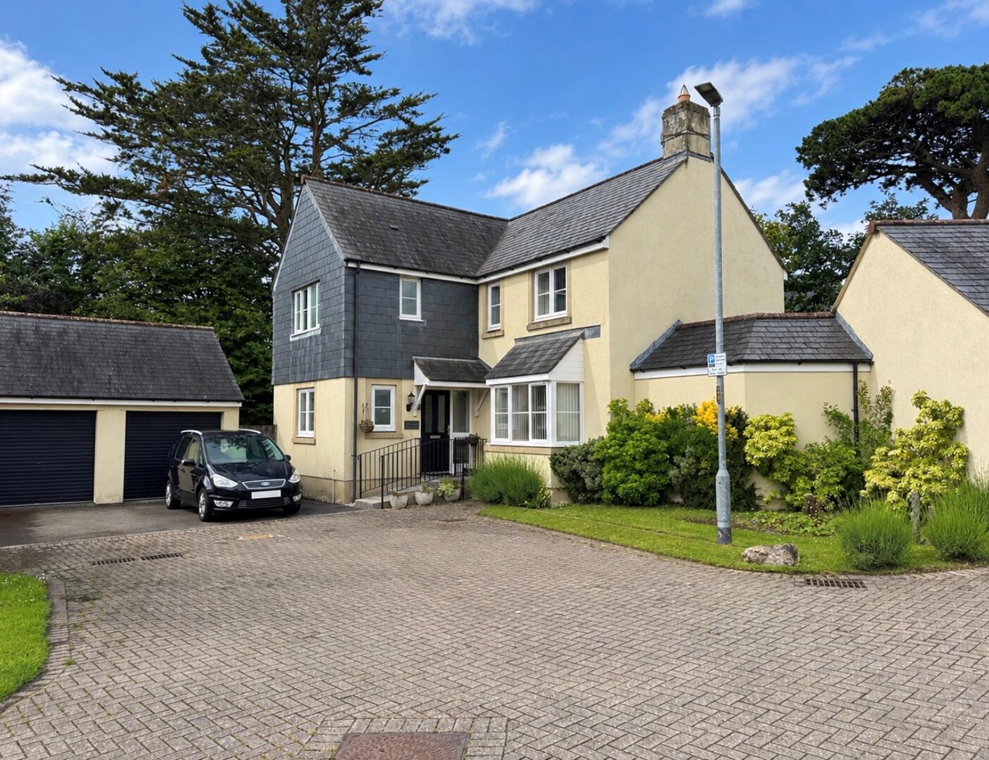 5 bed property in College Way, Truro